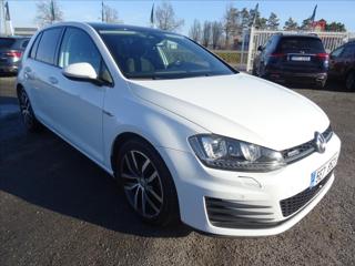 Volkswagen Golf 2,0 TDi 110 kW Cup,el.šíbr,LED hatchback