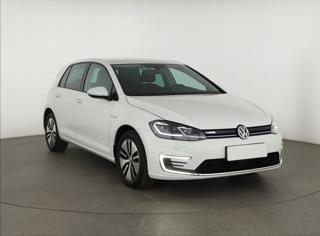 Volkswagen Golf 32 kWh - 37 Ah 100kW hatchback