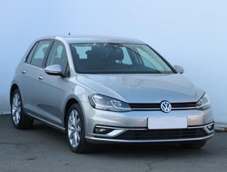 Volkswagen Golf 1.0 TSI 81kW hatchback