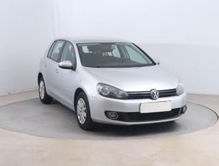 Volkswagen Golf 1.6 TDI 77kW hatchback