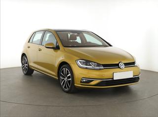 Volkswagen Golf 1.5 TSI 110kW hatchback