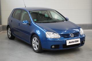 Volkswagen Golf 1.4TSI hatchback