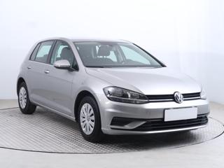 Volkswagen Golf 1.0 TSI 81kW hatchback