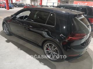 Volkswagen Golf 2.0 hatchback