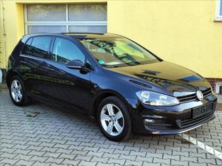 Volkswagen Golf 1,4 TSi *PO ROZVODECH*AUT.PARKO hatchback