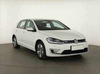 Volkswagen Golf 32 kWh - 37 Ah 100kW hatchback