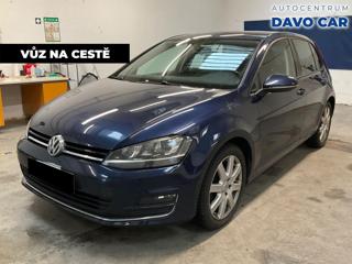 Volkswagen Golf 1,4 TSI 90kW Highline Xenon hatchback