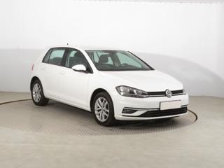Volkswagen Golf 2.0 TDI 110kW hatchback