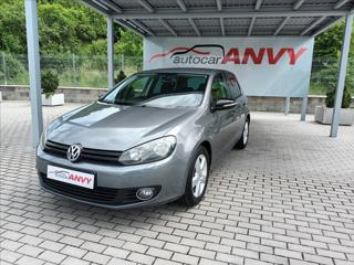 Volkswagen Golf 1,2 TSI,SERVIS,VÝHŘEV,PARKING hatchback