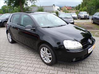 Volkswagen Golf 1,6 i  TREND,KLIMA hatchback