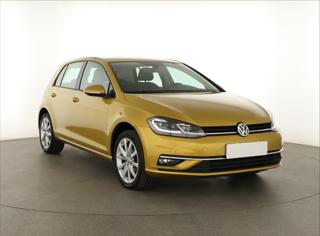 Volkswagen Golf 1.0 TSI 81kW hatchback