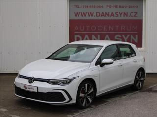 Volkswagen Golf 1,4 GTE 1.majitel, ZÁNOVNÍ! hatchback