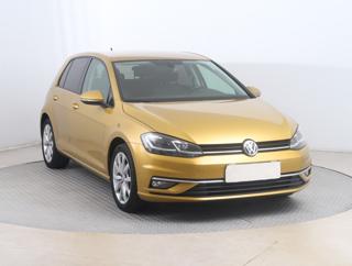Volkswagen Golf 1.0 TSI 81kW hatchback