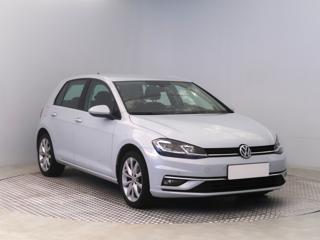 Volkswagen Golf 1.0 TSI 81kW hatchback