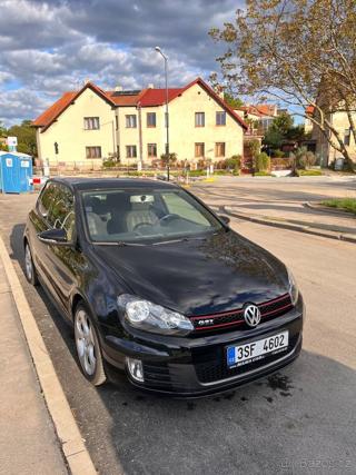 Volkswagen Golf 2,0   6 GTI 155 kW manuál hatchback
