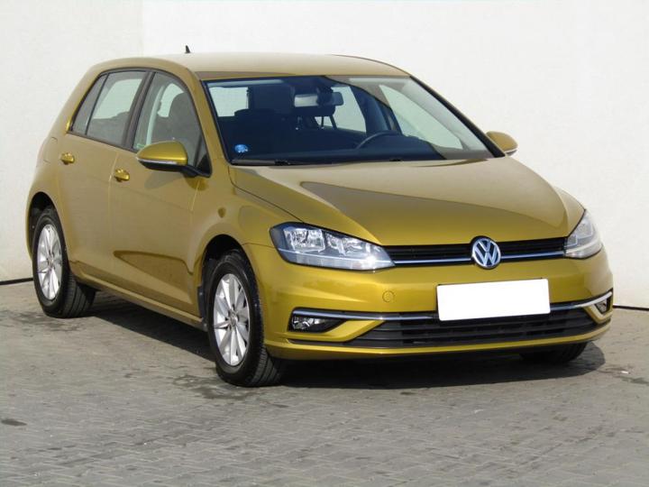 Volkswagen Golf - ilustrační obrázek