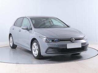 Volkswagen Golf 1.5 eTSI 110kW hatchback
