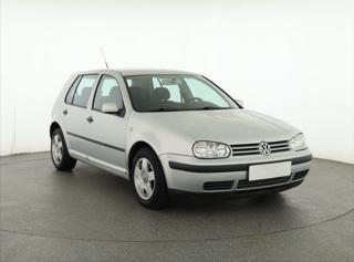 Volkswagen Golf 1.6 74kW hatchback
