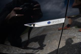 Volkswagen Golf eGolf, nová STK, 100% stav. hatchback - Foto 11