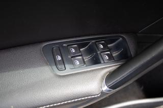 Volkswagen Golf eGolf, nová STK, 100% stav. hatchback - Foto 33