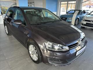 Volkswagen Golf 1,2 TSI,LOUNGE,SERVISKA,2.MAJ hatchback