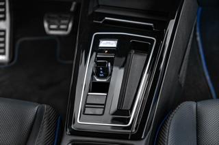 Volkswagen Golf R 245kW 4M Performane IQ hatchback - Foto 18