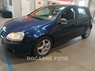 Volkswagen Golf 1.6i, ČR hatchback