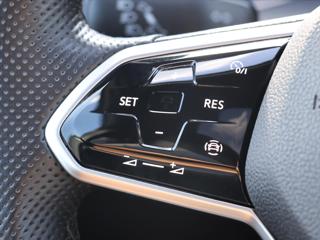 Volkswagen Golf 2,0 TSI GTI 180kW Virtual DPH hatchback - Foto 17