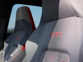 Volkswagen Golf 2,0 TSI GTI 180kW Virtual DPH hatchback - Foto 32