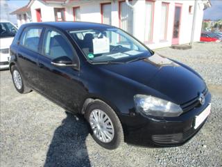 Volkswagen Golf 1,6 i, klima,serviska,1.maj., hatchback