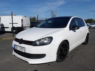 Volkswagen Golf 1,6TDi 77kW ČR ! hatchback