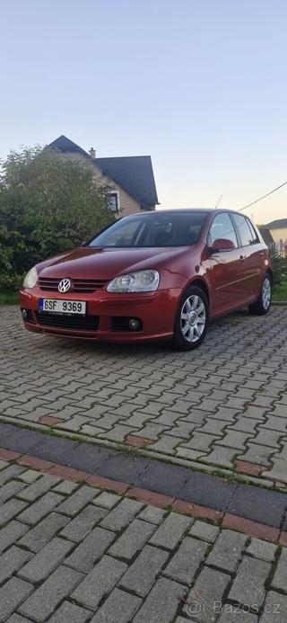 Volkswagen Golf 1,6   benzín United výbava hatchback