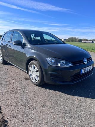 Volkswagen Golf 1,2   TSI 63 kW, r. 2015, 181 000 km hatchback