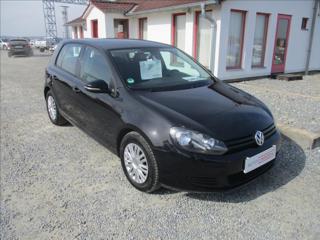 Volkswagen Golf 1,6 i, klima,serviska,1.maj., hatchback