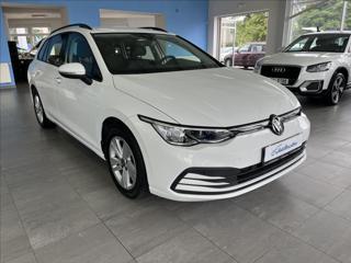 Volkswagen Golf 1,0   TSI81kW,LIFE,1.MAJ,ČR,SERVISKA kombi