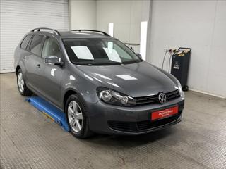 Volkswagen Golf 1,6 TDi 77 KW DSG NAVI PDC kombi