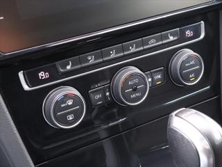 Volkswagen Golf 2,0 TSI 228kW 4M DSG Virtual R kombi - Foto 19