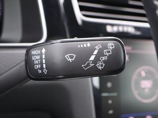 Volkswagen Golf 2,0 TSI 228kW 4M DSG Virtual R kombi - Foto 11