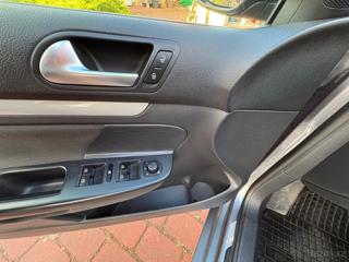 Volkswagen Golf Variant 1,6 Match TDI 77kW, 2013 kombi - Foto 9
