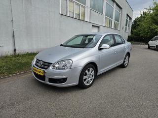 Volkswagen Jetta 1.6i sedan
