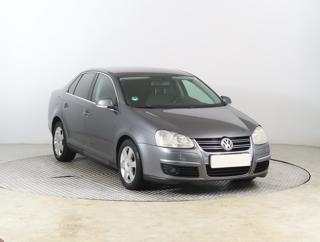 Volkswagen Jetta 2.0 TDI 103kW sedan