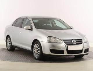 Volkswagen Jetta 2.0 TDI 103kW sedan