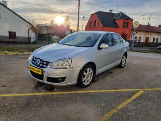 Volkswagen Jetta 1.6 75kw klima trend sedan