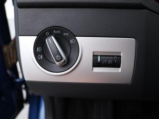 Volkswagen Multivan 2,0 TDI 103kW Highline Tažné kombi - Foto 30