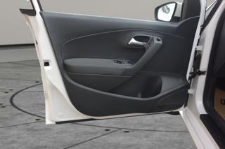 Volkswagen Polo 1.2TSi 66kW NAVI,KLIMA hatchback - Foto 9