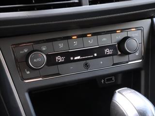Volkswagen Polo 2,0 TSI GTI 147kW DSG LED Beats hatchback - Foto 21