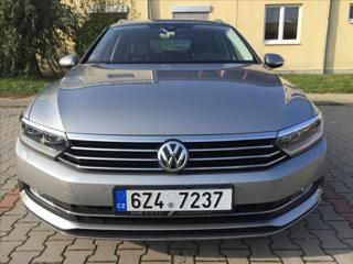 Volkswagen Passat 2,0   TDI DSG HIGHLINE LED-BI-XENON kombi