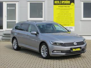 Volkswagen Passat 1.5TSI Highline Variant kombi