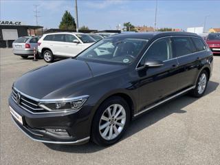 Volkswagen Passat 2.0 TDi DSG Elegance*Matrix LED*Navi*Kamera*ACC*Vyhř.  Sedadla*Tažné*Prav. Servis! kombi