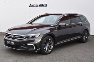 Volkswagen Passat 1,4 TSi  DSG GTE Virtual LED Matrix kombi